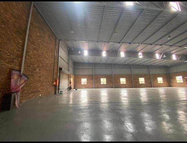 2,900M² WAREHOUSE FOR SALE IN ARMADALE